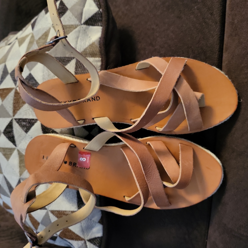 Sandles